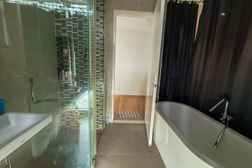 Duta Villa, Presint 14