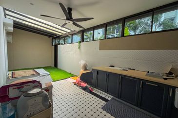 Duta Villa, Presint 14