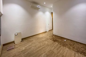 Duta Villa, Presint 14