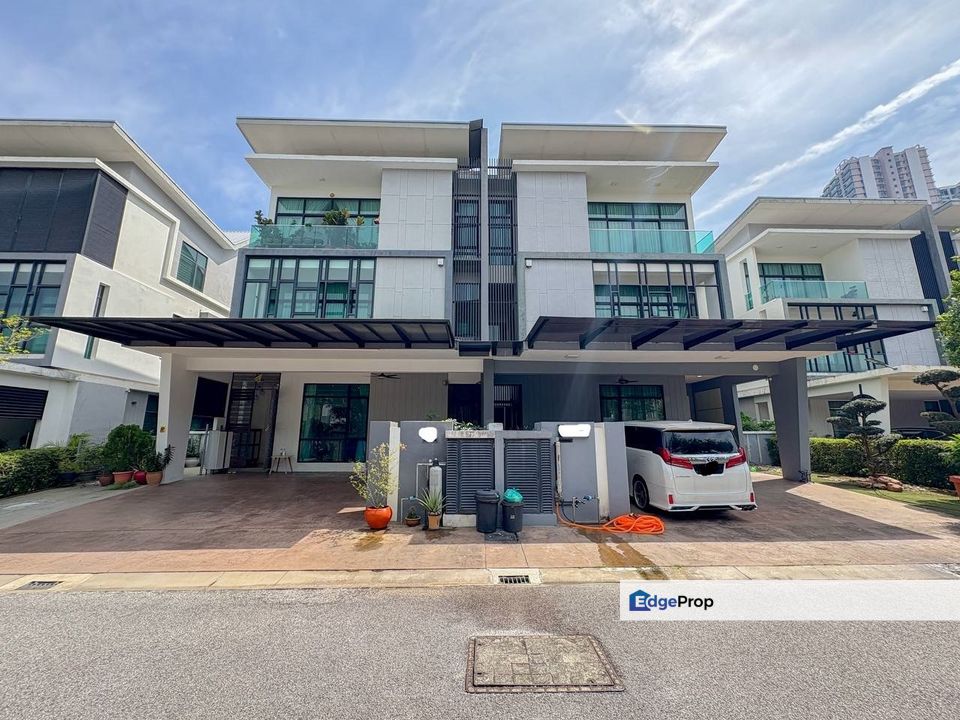 The Park Laman Serdang Seri Kembangan, 3 Storey Semi-D House For Sale, Facing South, Selangor, Seri Kembangan