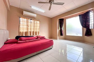 Taman Saujana Puchong