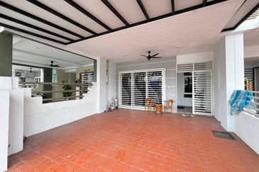 Kota Puteri, Batu Arang