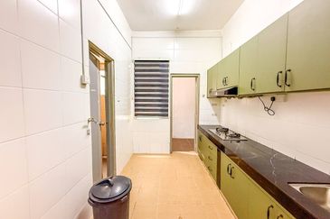 Pangsapuri Cempaka @ Taman Salak Maju