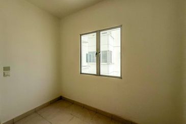 De Bayu Apartment @ Setia Alam