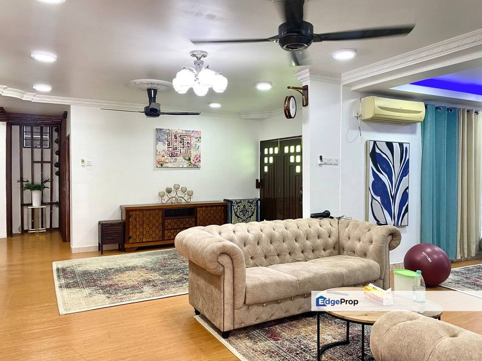 Lavenda Nilai Impian, 2 Storey Semi-D House For Sale, Fully Renovated Facing Open, Negeri Sembilan, Nilai