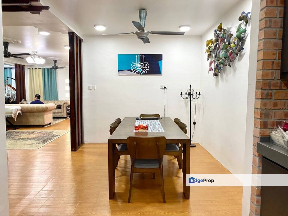 Lavenda Nilai Impian, 2 Storey Semi-D House For Sale, Fully Renovated Facing Open, Negeri Sembilan, Nilai