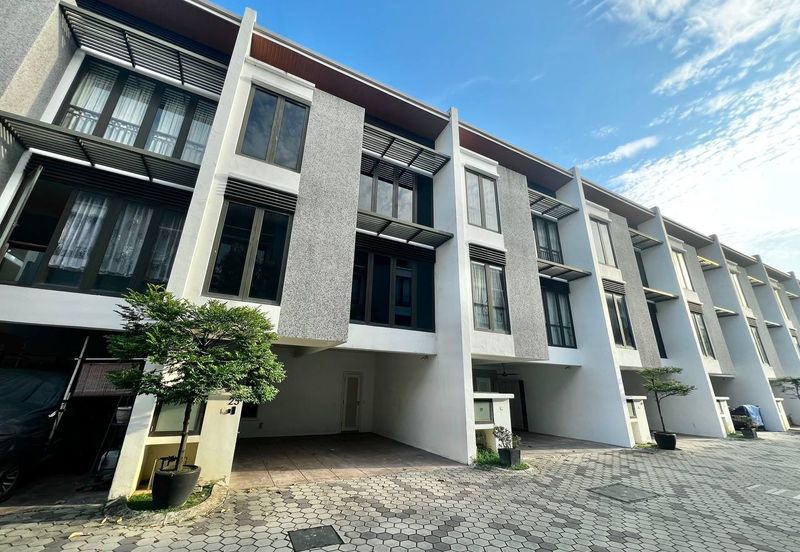 Mozart, Symphony Hills