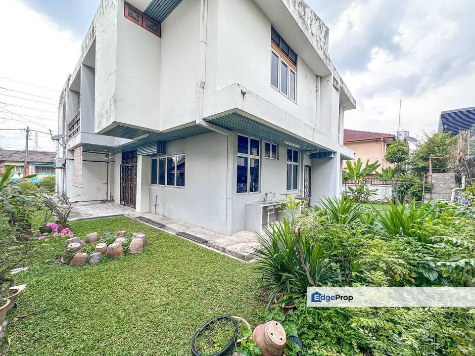 Seksyen 22 Petaling Jaya, 2.5 Storey Bungalow House For Sale, Near Paramount LRT, Selangor, Petaling Jaya