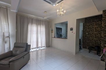 Taman Tasik Semenyih (Lake Residence)