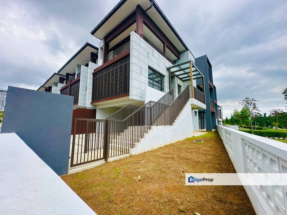 The Mulia Residence Cyberjaya, 3 Storey Endlot House For Sale, Endlot Garden Unit, Selangor, Cyberjaya