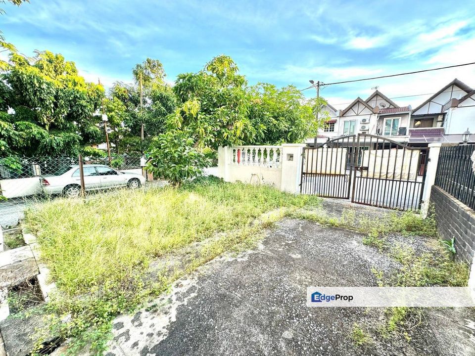 SS7 Kelana Jaya, 2 Storey Endlot House For Sale, Good Condition, Selangor, Petaling Jaya