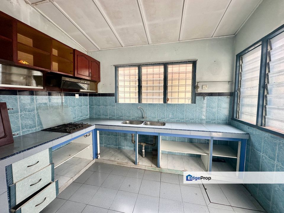 Taman Bakti Ampang, 2 Storey Terrace House For Sale, Good Condition, Selangor, Ampang