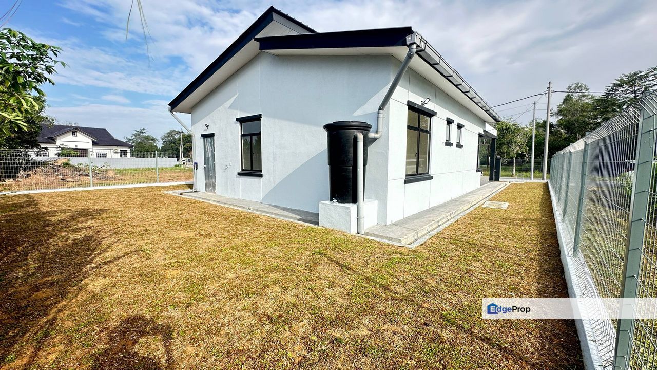 Mahkota Hills Lenggeng, 1 Storey Bungalow House For Sale, Like New, Negeri Sembilan, Lenggeng