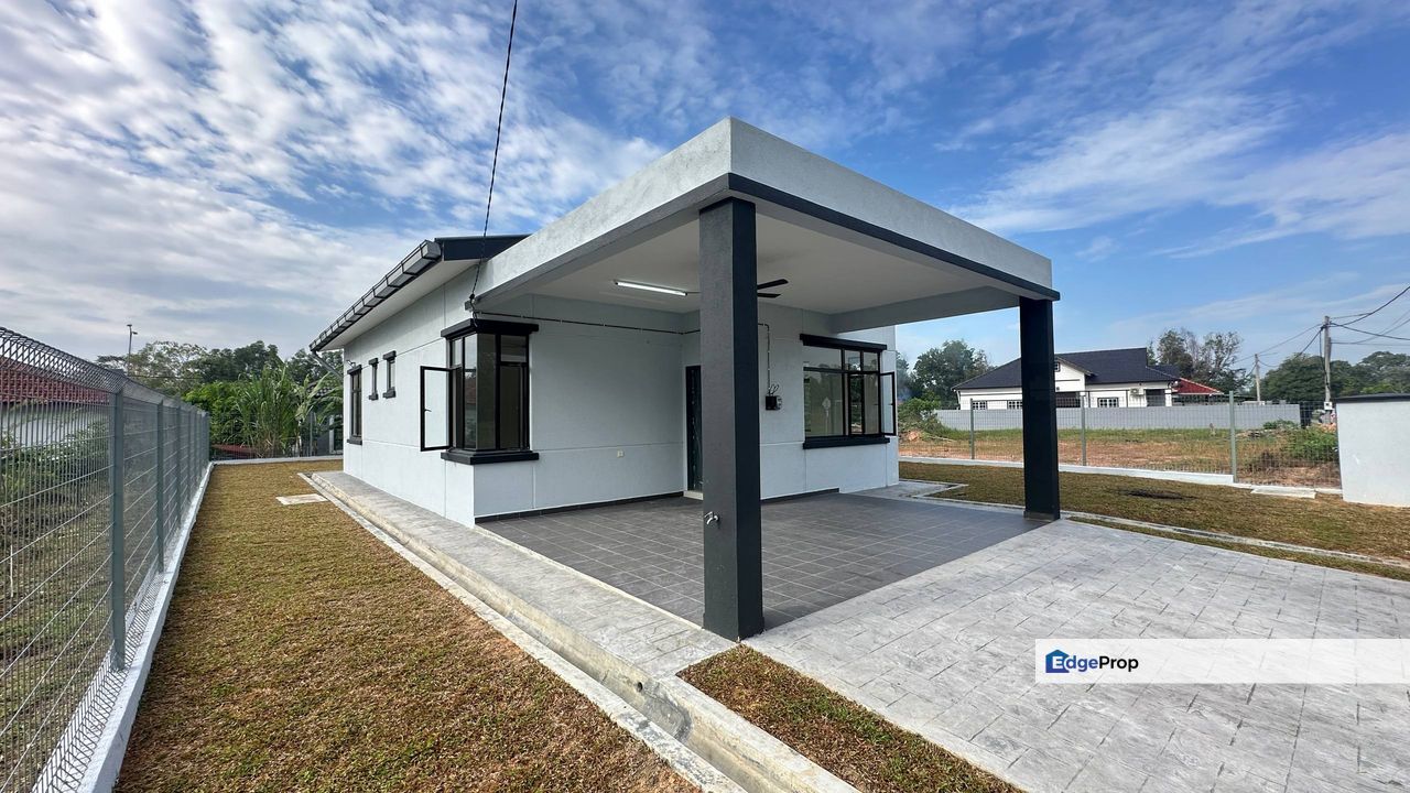 Mahkota Hills Lenggeng, 1 Storey Bungalow House For Sale, Like New, Negeri Sembilan, Lenggeng
