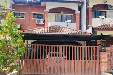 SL7, Bandar Sungai Long