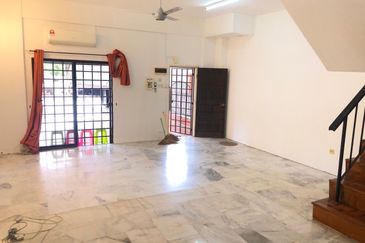 SL7, Bandar Sungai Long