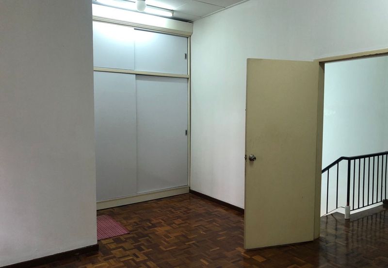 SL7, Bandar Sungai Long