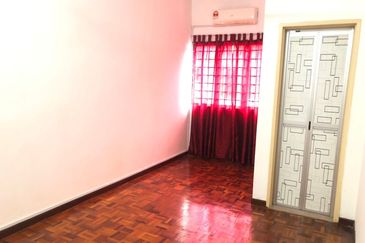 SL7, Bandar Sungai Long