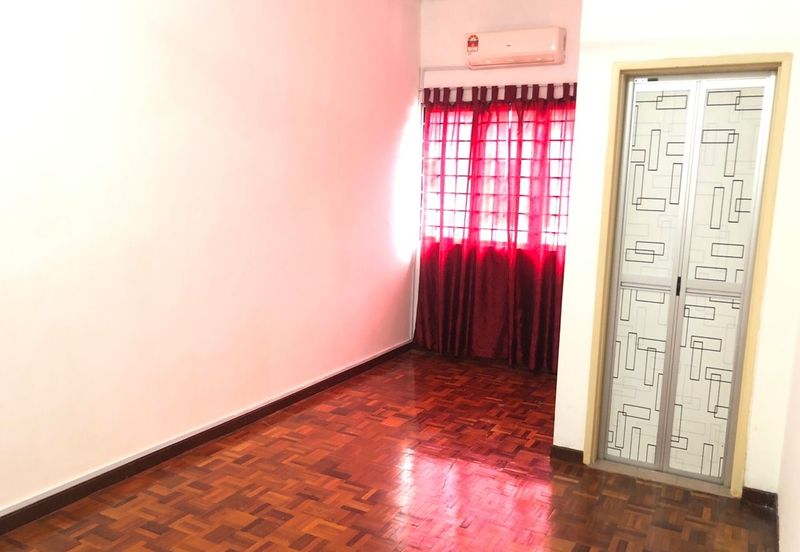 SL7, Bandar Sungai Long