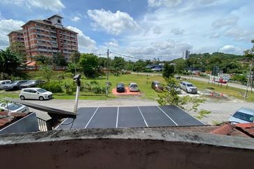 SL7, Bandar Sungai Long