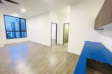 Henna Residence @ The Quartz