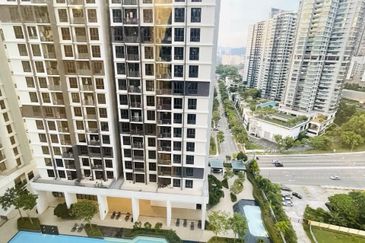 Henna Residence @ The Quartz