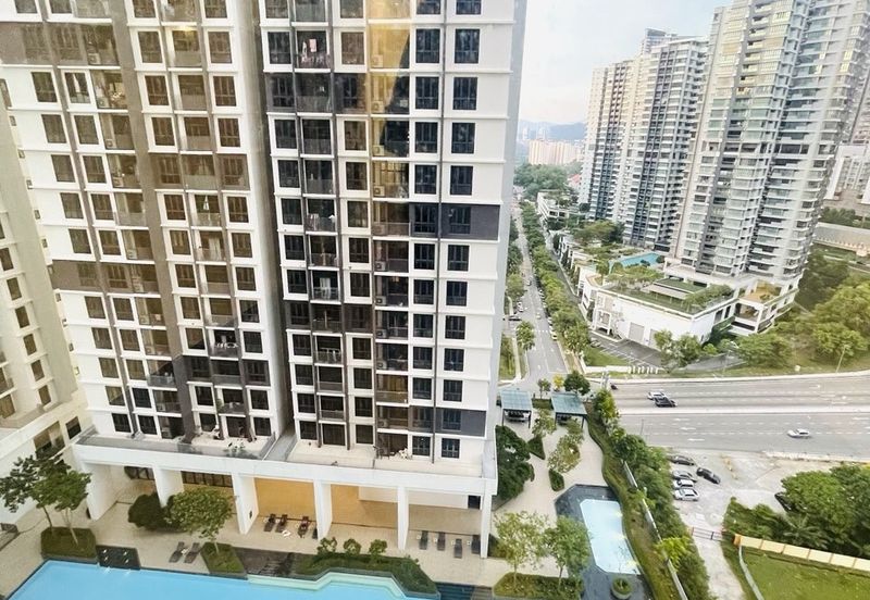 Henna Residence @ The Quartz