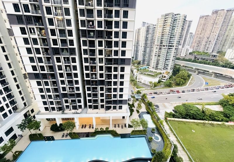 Henna Residence @ The Quartz