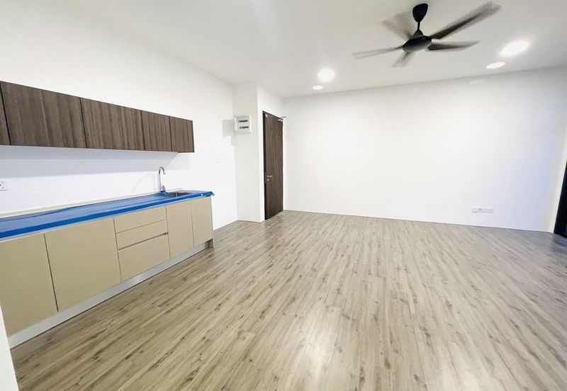 Henna Residence @ The Quartz