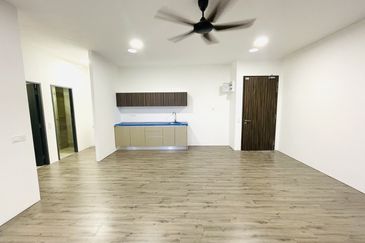 Henna Residence @ The Quartz