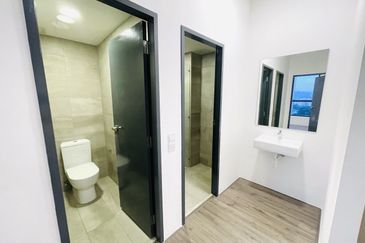 Henna Residence @ The Quartz