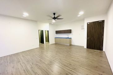 Henna Residence @ The Quartz