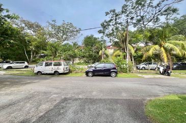 Taman Pinggiran Batu Caves