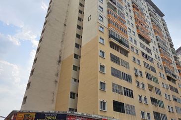 Residensi Bistaria, Ukay Bistari