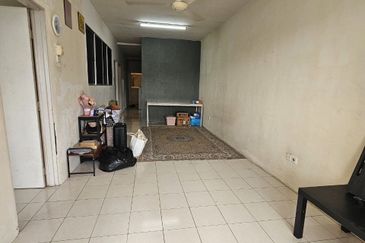 Residensi Bistaria, Ukay Bistari