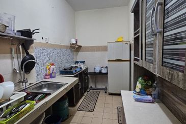 Residensi Bistaria, Ukay Bistari