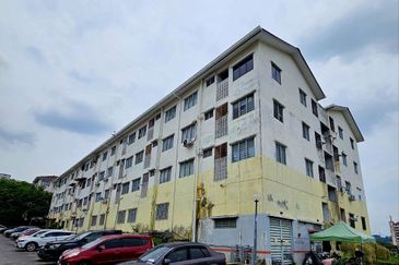 Cemerlang Apartments