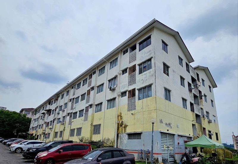 Cemerlang Apartments