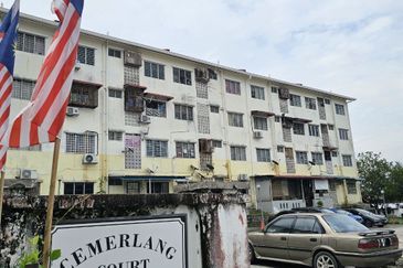 Cemerlang Apartments
