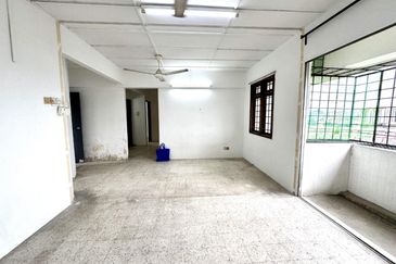 Dahlia Apartment, Pandan Indah