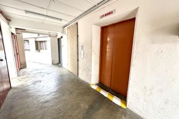 Dahlia Apartment, Pandan Indah