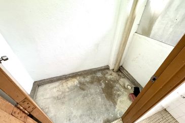 Dahlia Apartment, Pandan Indah