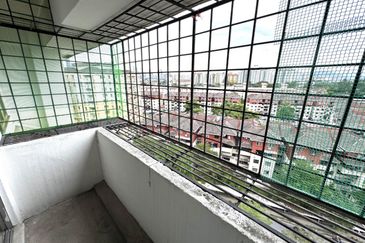 Dahlia Apartment, Pandan Indah