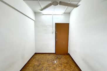 Dahlia Apartment, Pandan Indah