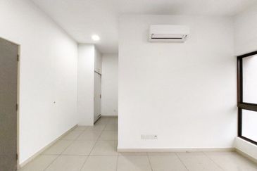 Setia Warisan Tropika (Belladonna)