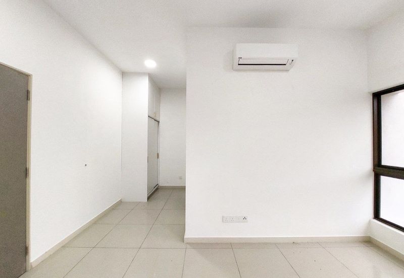 Setia Warisan Tropika (Belladonna)