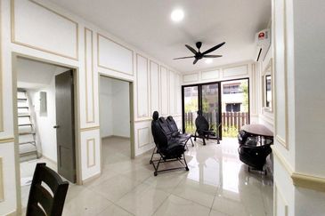 Setia Warisan Tropika (Belladonna)