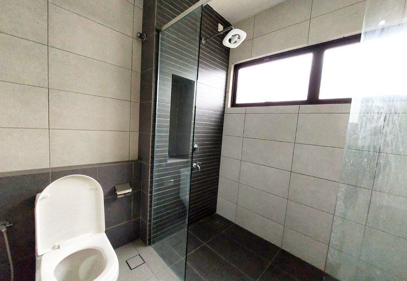 Setia Warisan Tropika (Belladonna)