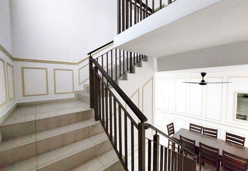 Setia Warisan Tropika (Belladonna)