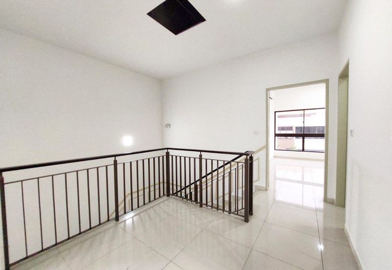 Setia Warisan Tropika (Belladonna)